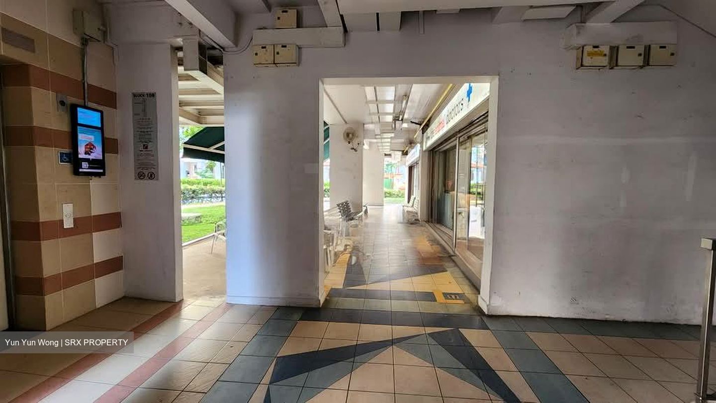 Ang Mo Kio Avenue 4 (D20), Shop House #556568271
